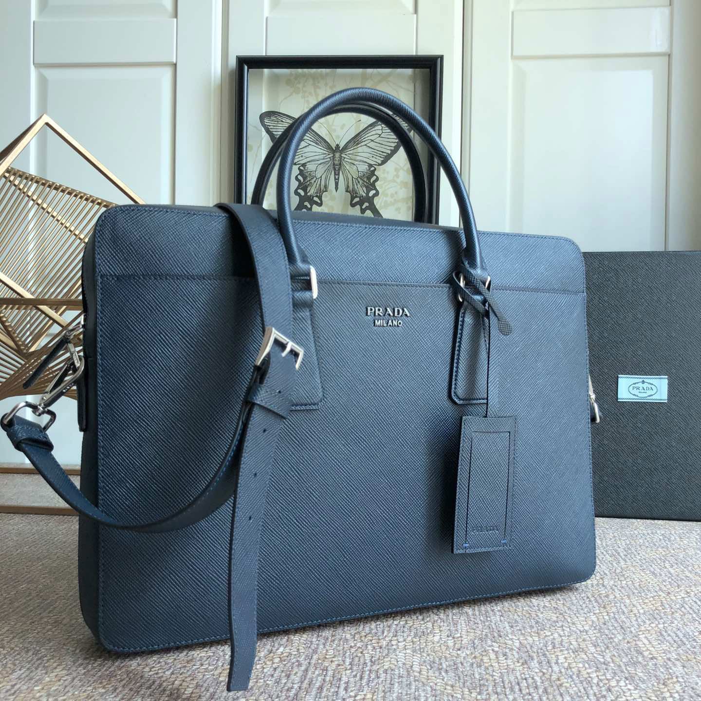 Pra*a briefcase